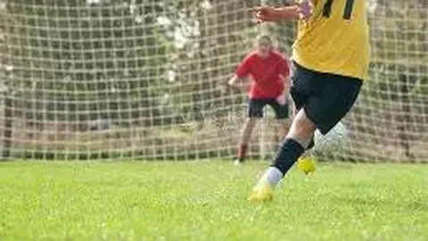 孔帕尼区别于图赫尔与纳帅，在处理监事会关系上更擅于规避冲突